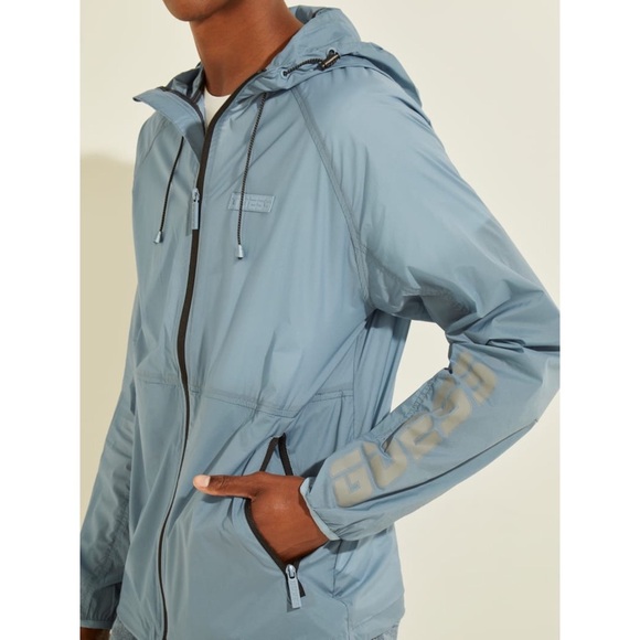New GUESS Mens Hooded Windbreaker SZ XL - Picture 5 of 5